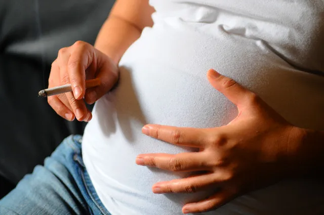 {'en': 'Children of smoking parents, more risk of diabetes', 'es': 'Hijos de padres fumadores, más riesgo de diabetes'} Image {'en': 'Children of smoking parents, more risk of diabetes', 'es': 'Hijos de padres fumadores, más riesgo de diabetes'} Image