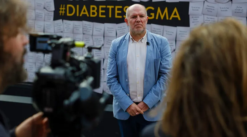 {'en': 'Breaking the stigma: diabetes is also felt', 'es': 'Rompiendo el estigma: la diabetes también se siente'} Image