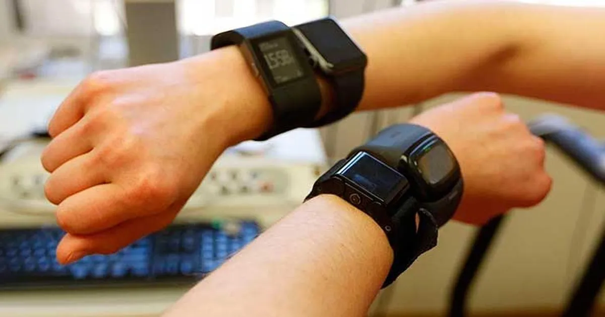 {'en': 'Glucose meters clocks', 'es': 'Relojes medidores de glucosa'} Image {'en': 'Glucose meters clocks', 'es': 'Relojes medidores de glucosa'} Image