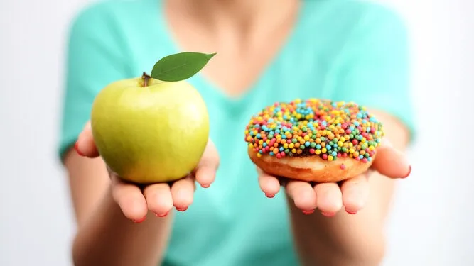 {'en': 'Doubts and myths about food in people with diabetes', 'es': 'Dudas y mitos sobre la alimentación en personas con diabetes'} Image {'en': 'Doubts and myths about food in people with diabetes', 'es': 'Dudas y mitos sobre la alimentación en personas con diabetes'} Image