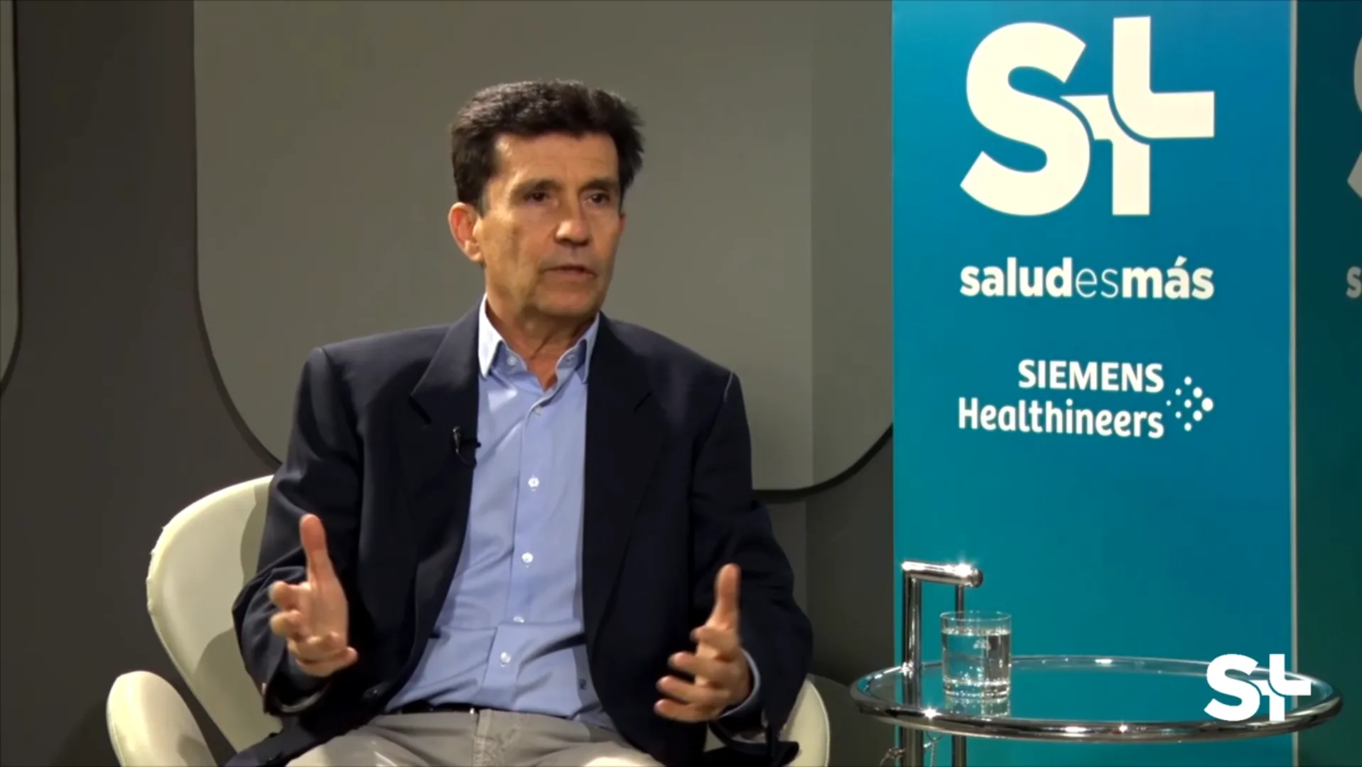 {'en': 'Do you know the relationship between diabetes and oral health?- Alberto Cuevas tells us', 'es': '¿Conoces la relación entre la diabetes y la salud bucodental? - Alberto Cuevas nos lo cuenta'} Image {'en': 'Do you know the relationship between diabetes and oral health?- Alberto Cuevas tells us', 'es': '¿Conoces la relación entre la diabetes y la salud bucodental? - Alberto Cuevas nos lo cuenta'} Image