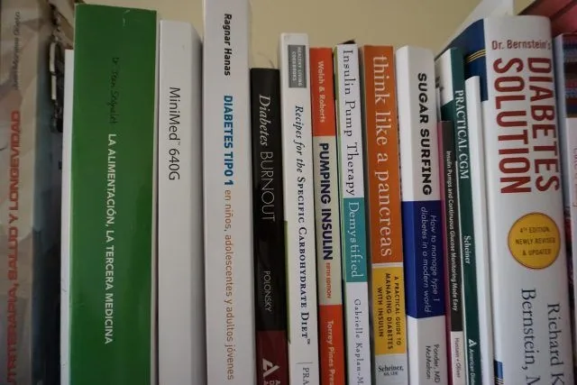{'en': 'Diabetes books', 'es': 'Libros sobre diabetes'} Image {'en': 'Diabetes books', 'es': 'Libros sobre diabetes'} Image