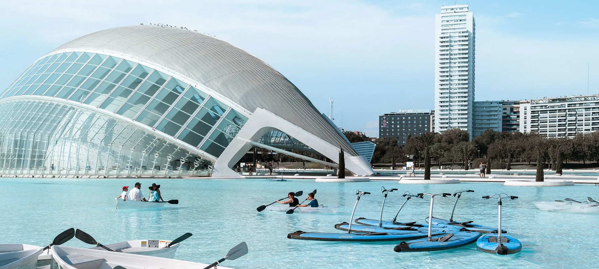 {'en': 'Good, I introduce myself, I am from Valencia.', 'es': 'Buenas, me presento, soy de Valencia.'} Image {'en': 'Good, I introduce myself, I am from Valencia.', 'es': 'Buenas, me presento, soy de Valencia.'} Image