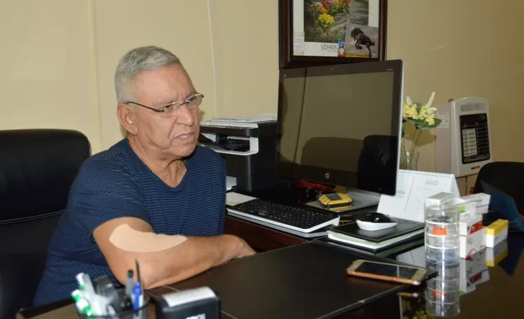 {'en': 'Doctor Ramiro Castro, expert in attending diabetes', 'es': 'Doctor Ramiro Castro, experto en atender la diabetes'} Image {'en': 'Doctor Ramiro Castro, expert in attending diabetes', 'es': 'Doctor Ramiro Castro, experto en atender la diabetes'} Image