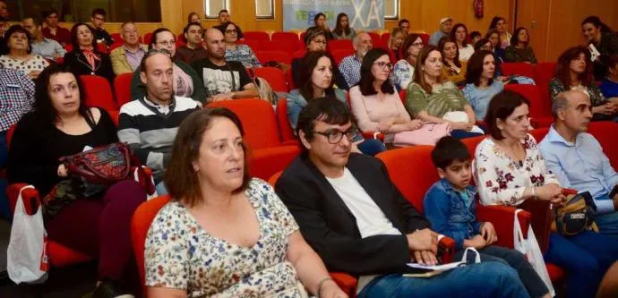 {'en': 'Affected by diabetes ask for systems in health centers to monitor blood glucose', 'es': 'Afectados por diabetes piden sistemas en los centros de salud para monitorizar la glucemia'} Image {'en': 'Affected by diabetes ask for systems in health centers to monitor blood glucose', 'es': 'Afectados por diabetes piden sistemas en los centros de salud para monitorizar la glucemia'} Image