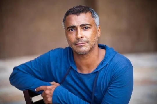 {'en': 'The former Romário foutbolist is a diabetic, has gone through surgery and loses 10 kg', 'es': 'El ex-Futbolista Romário es diabético, ha pasado por cirugía y pierde 10 Kg'} Image {'en': 'The former Romário foutbolist is a diabetic, has gone through surgery and loses 10 kg', 'es': 'El ex-Futbolista Romário es diabético, ha pasado por cirugía y pierde 10 Kg'} Image