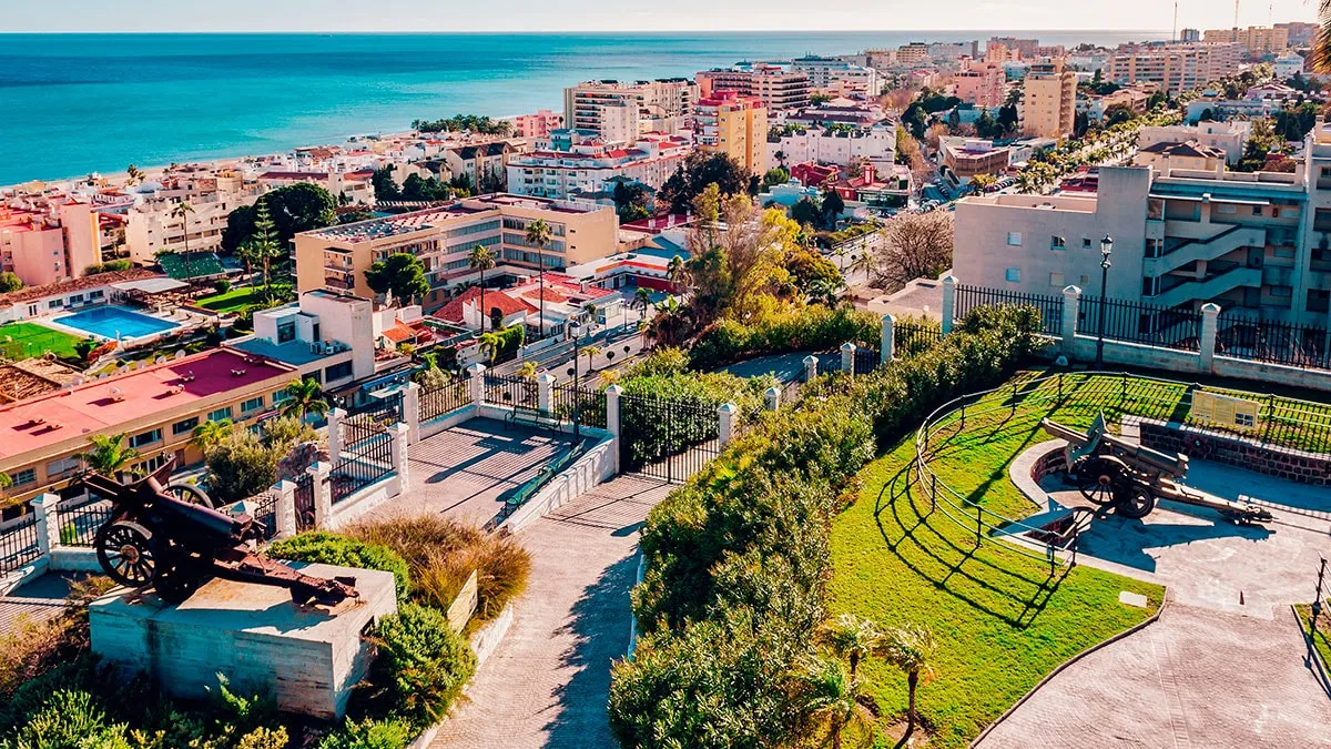 {'en': 'Torremolinos prepares for a Saturday with solidarity concerts in favor of Cudeca and Diabetes 0', 'es': 'Torremolinos se prepara para un sábado de conciertos solidarios en favor de CUDECA y Diabetes 0'} Image {'en': 'Torremolinos prepares for a Saturday with solidarity concerts in favor of Cudeca and Diabetes 0', 'es': 'Torremolinos se prepara para un sábado de conciertos solidarios en favor de CUDECA y Diabetes 0'} Image