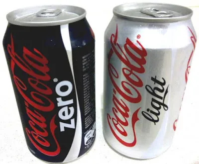 {'en': 'How do Coca-Cola Zero and Coca-Cola Light differ?', 'es': '¿En qué difieren COCA-COLA ZERO y COCA-COLA LIGHT?'} Image {'en': 'How do Coca-Cola Zero and Coca-Cola Light differ?', 'es': '¿En qué difieren COCA-COLA ZERO y COCA-COLA LIGHT?'} Image