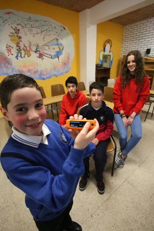 {'en': 'The experience of 4 students with diabetes', 'es': 'La experiencia de 4 estudiantes con diabetes'} Image {'en': 'The experience of 4 students with diabetes', 'es': 'La experiencia de 4 estudiantes con diabetes'} Image