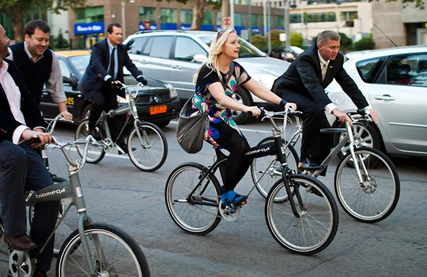 {'en': 'In Denmark they use diabetes bicycles', 'es': 'En Dinamarca usan bicicletas contra la diabetes'} Image {'en': 'In Denmark they use diabetes bicycles', 'es': 'En Dinamarca usan bicicletas contra la diabetes'} Image