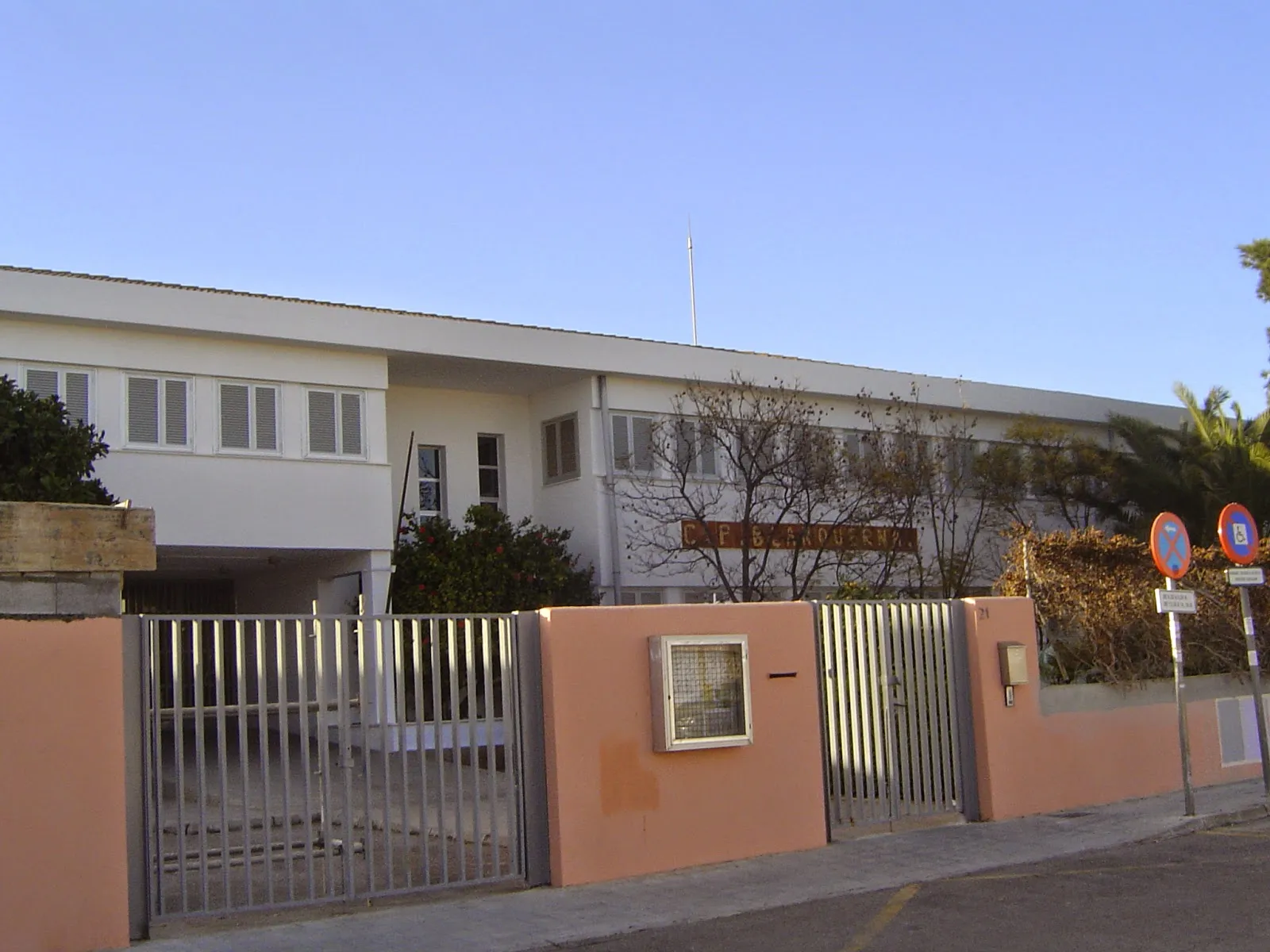 {'en': 'The experience of a diabetes nurse at school', 'es': 'La experiencia de una enfermera de diabetes en la Escuela'} Image {'en': 'The experience of a diabetes nurse at school', 'es': 'La experiencia de una enfermera de diabetes en la Escuela'} Image